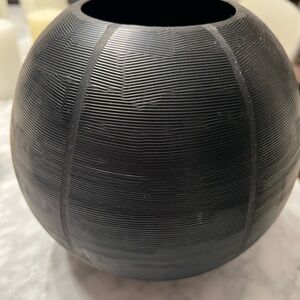 Donna Karan/Lenox (High End) Decorative Sphere Vase